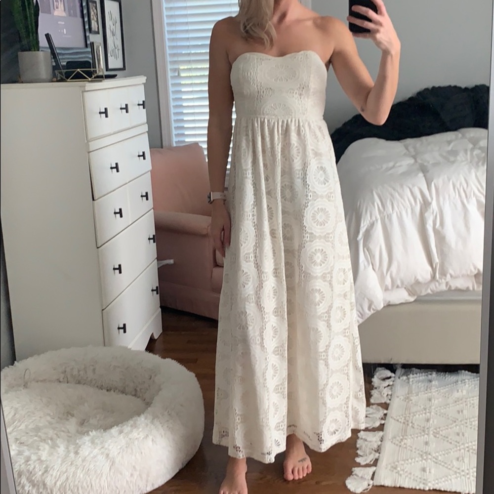Lulu’s lace maxi dress